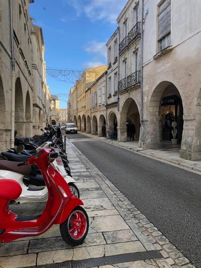 Terra Studio Cosy Et Calme Proche Du Centre Avec Parking Tv Et Wifi La Rochelle  Buitenkant foto